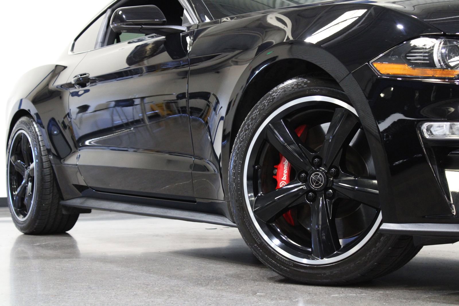 Used 2019 Ford Mustang Bullitt w/ Bullitt Electronics Package RWD image 3