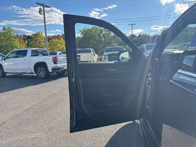 New 2026 GMC Yukon XL Elevation image 17