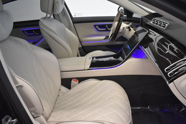 Used 2025 Mercedes-Benz S 580e 4MATIC Sedan image 19