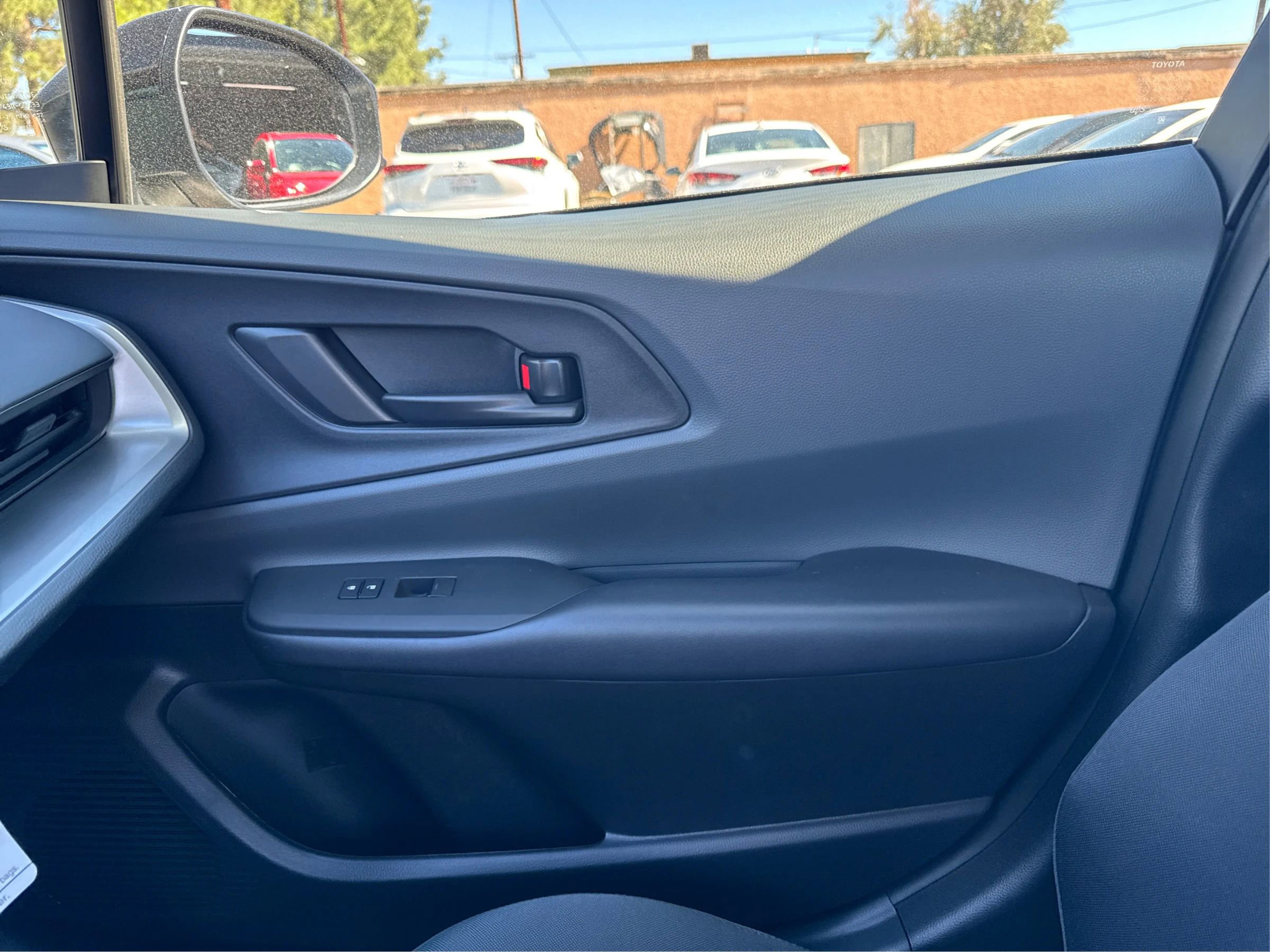 Used 2024 Toyota Prius LE image 19