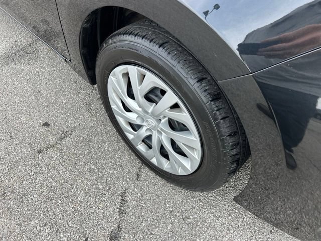 Used 2017 Toyota Corolla LE FWD image 20