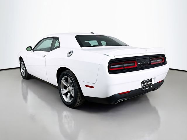Used 2022 Dodge Challenger SXT image 5