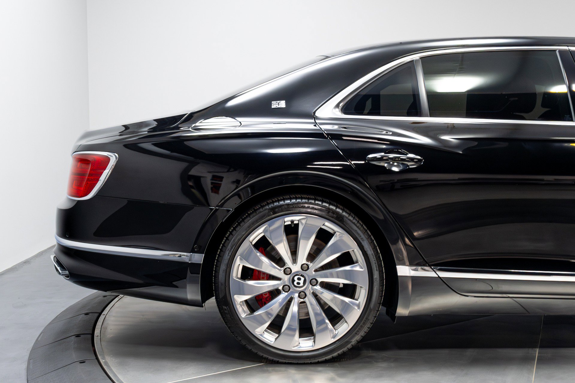 Used 2020 Bentley Flying Spur W12 w/ First Edition Specification image 19