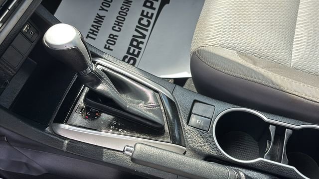 Used 2018 Toyota Corolla LE w/ Carpet Mat Package (TMS) image 21