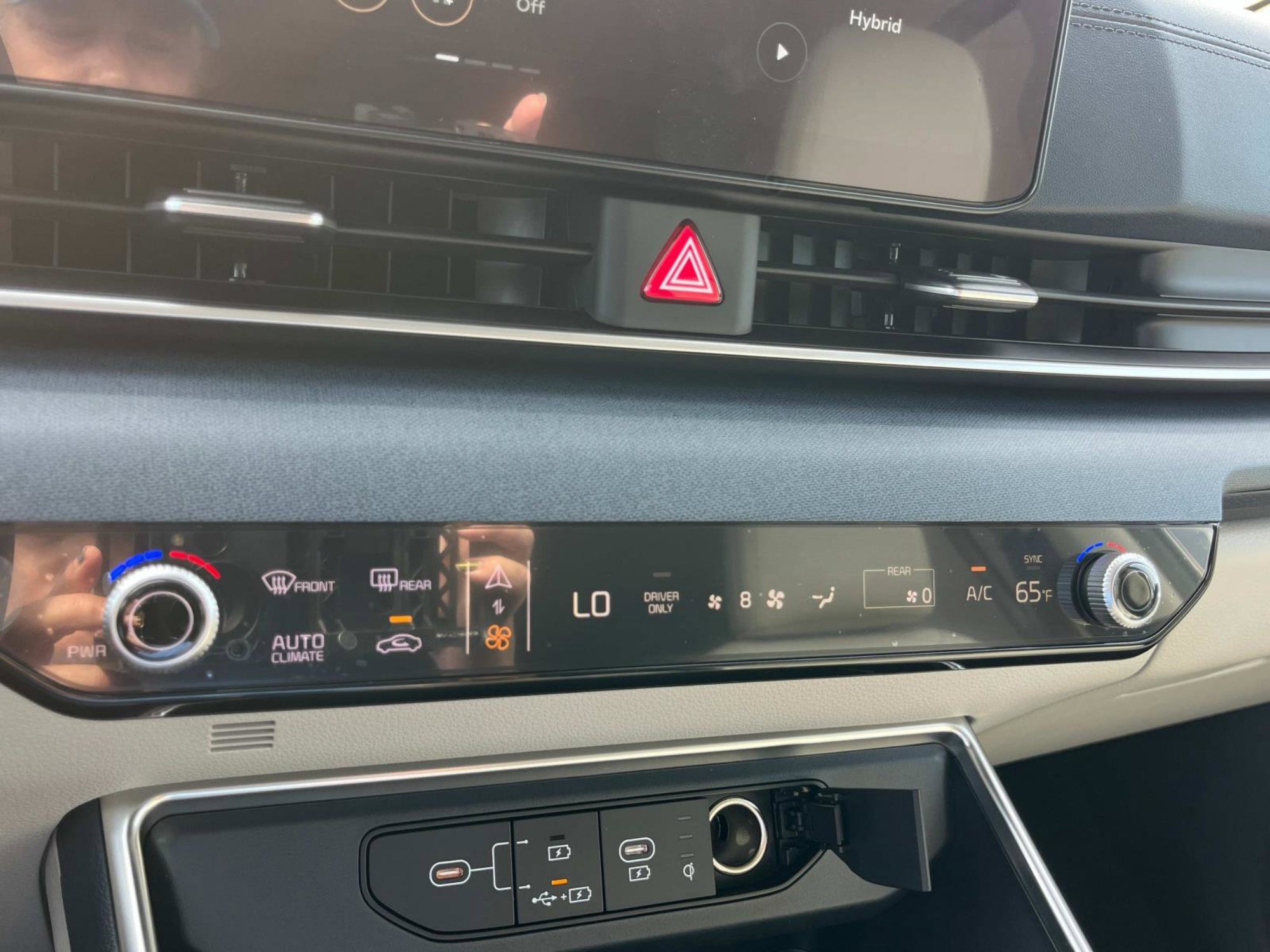 New 2026 Kia Carnival EX FWD image 31