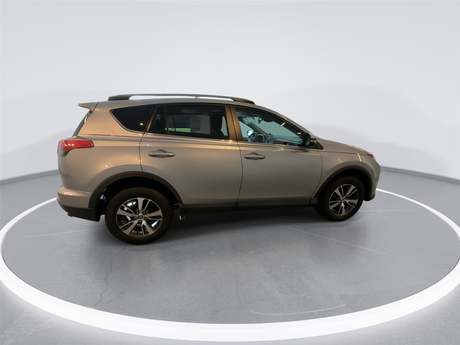 Used 2017 Toyota RAV4 XLE w/ All Weather Liner Package AWD/4WD image 7