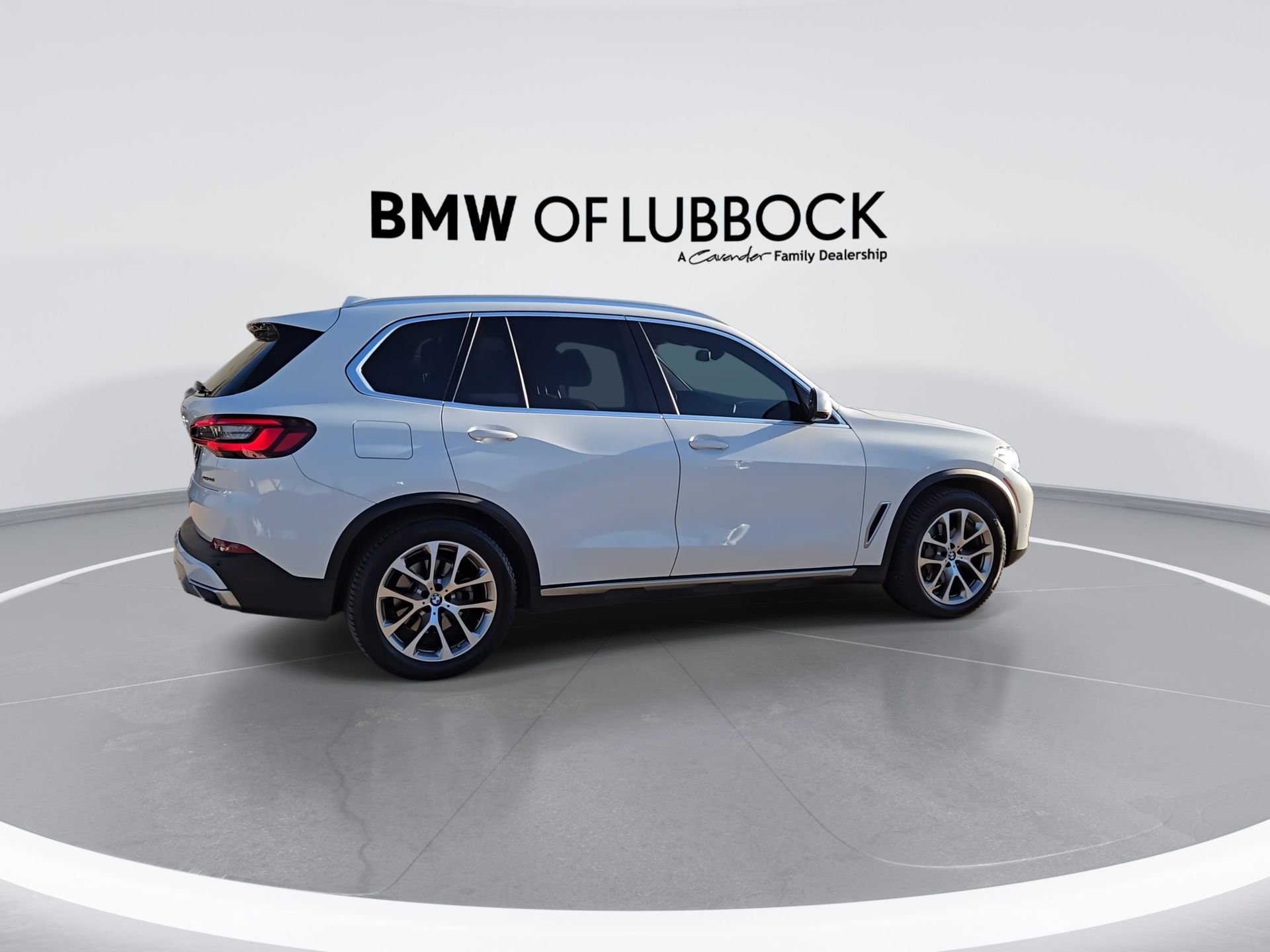 Used 2022 BMW X5 xDrive40i w/ Executive Package AWD/4WD image 8