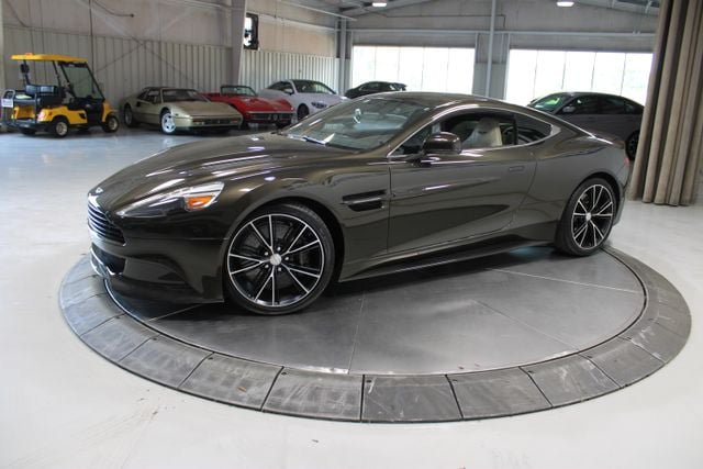 Used 2014 Aston Martin Vanquish Coupe RWD image 3