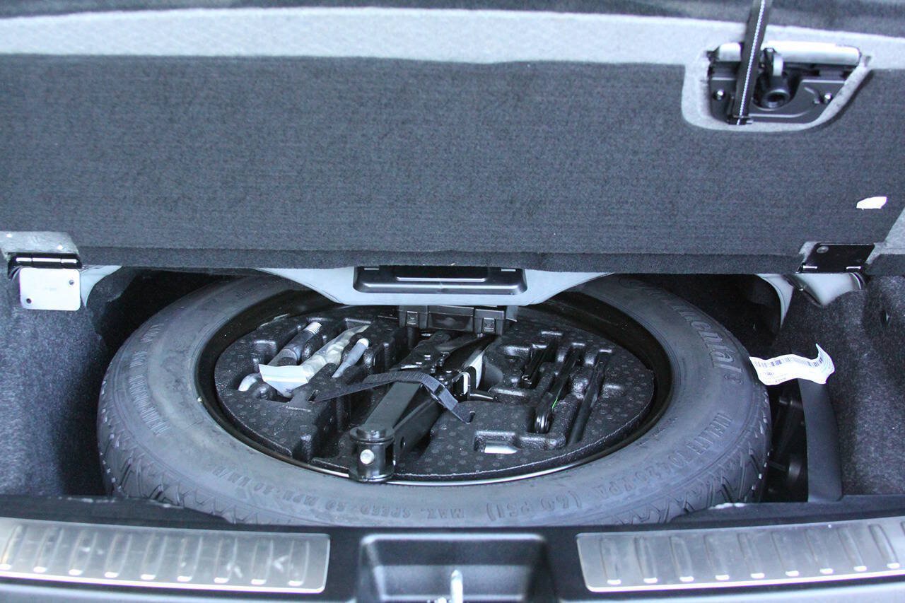 Used 2018 Mercedes-Benz GLS 550 4MATIC w/ Driver Assistance Package image 45