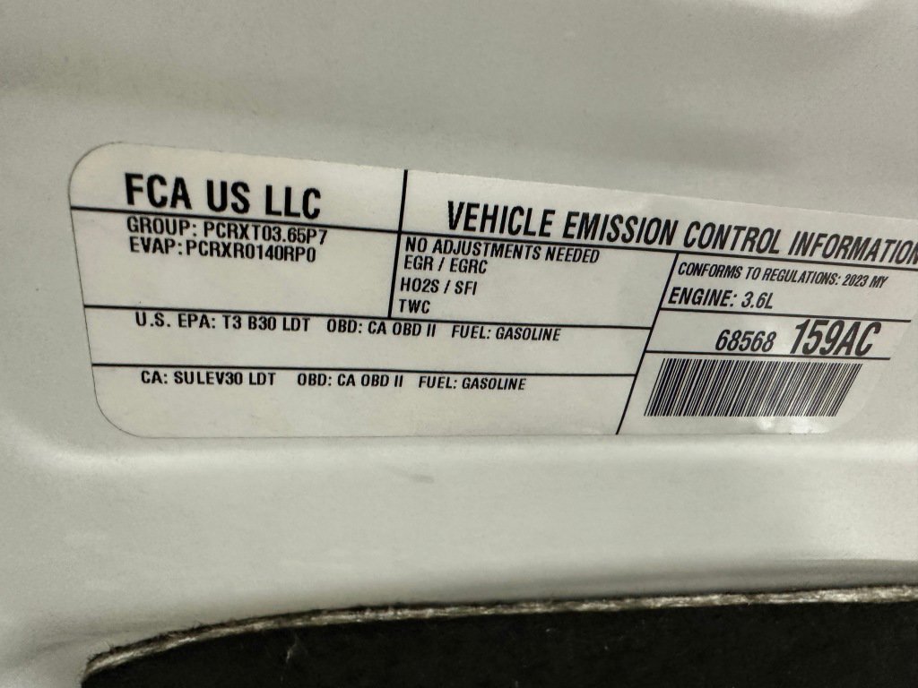 Used 2023 Chrysler Pacifica Limited image 40