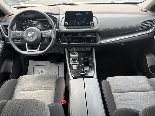 Used 2023 Nissan Rogue SV AWD/4WD image 32