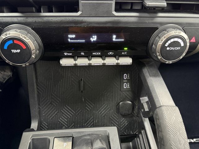 Used 2024 Toyota Tacoma SR5 AWD/4WD image 18