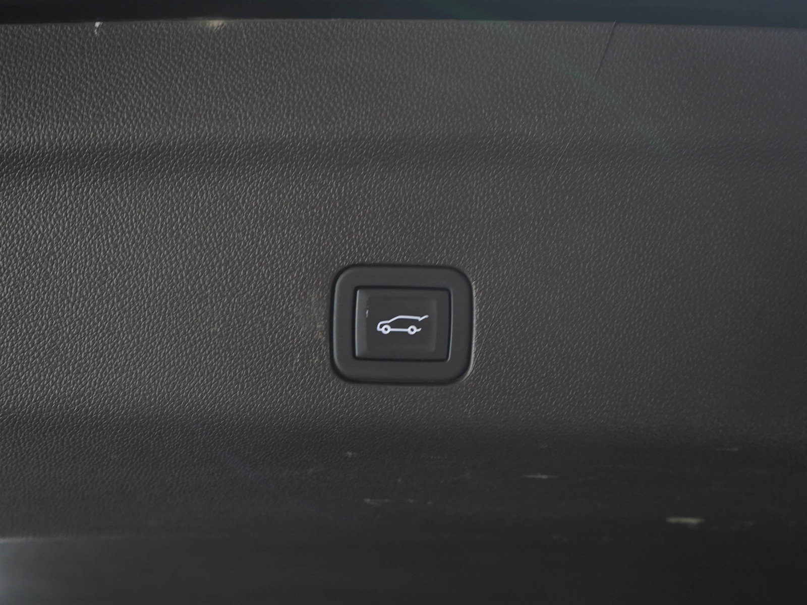 Used 2023 GMC Yukon XL Denali w/ Advanced Technology Package AWD/4WD image 15