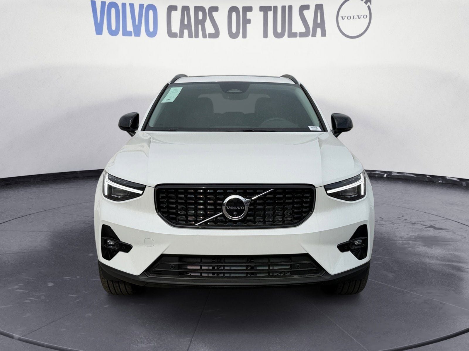 New 2026 Volvo XC40 B5 Ultra w/ Protection Package Premier image 8