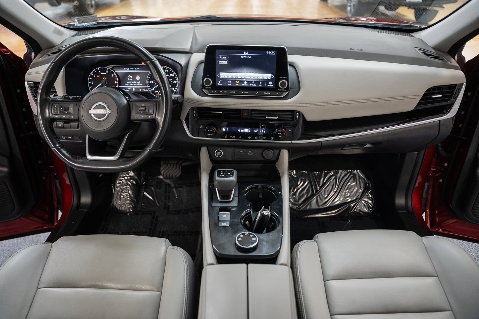 Used 2023 Nissan Rogue SL image 23