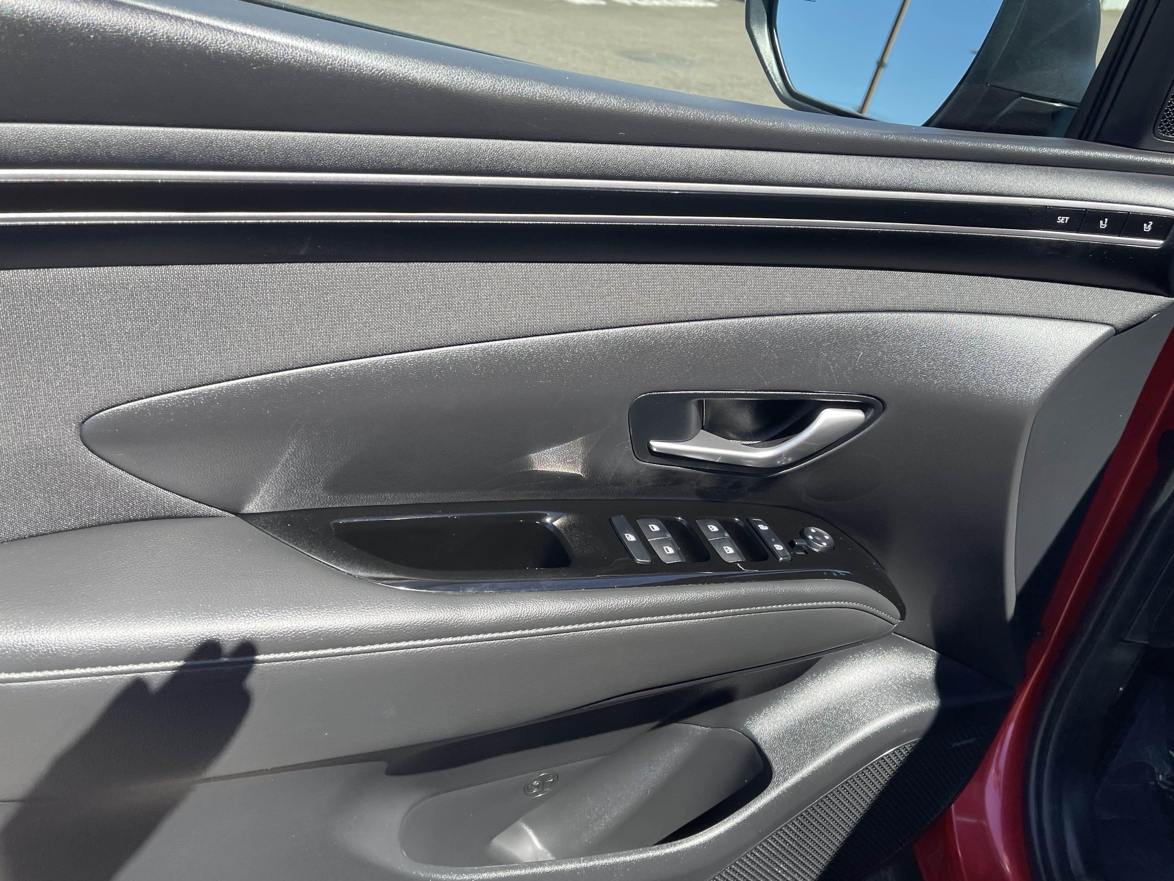 Certified 2023 Hyundai Tucson Limited AWD/4WD image 18
