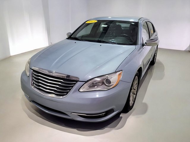 Used 2013 Chrysler 200 Limited image 11