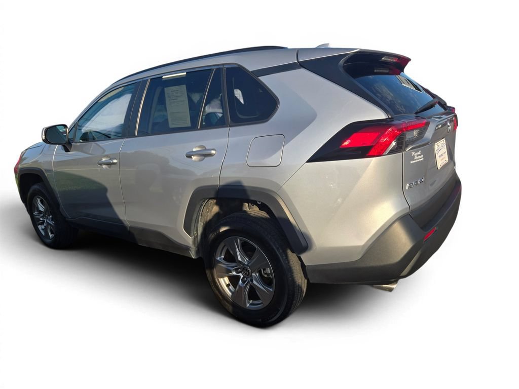 Used 2024 Toyota RAV4 XLE FWD image 3