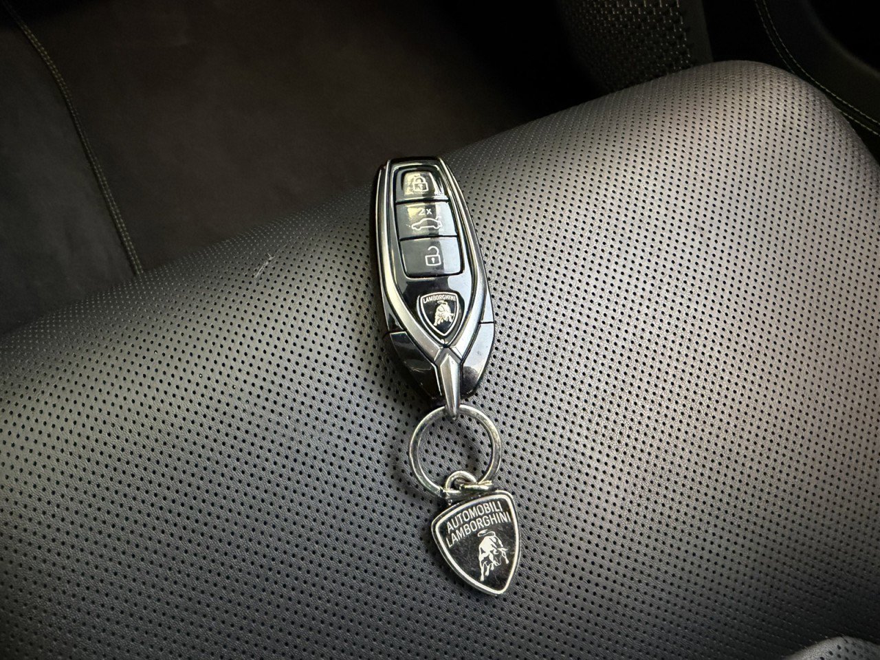 Used 2022 Lamborghini Urus image 33