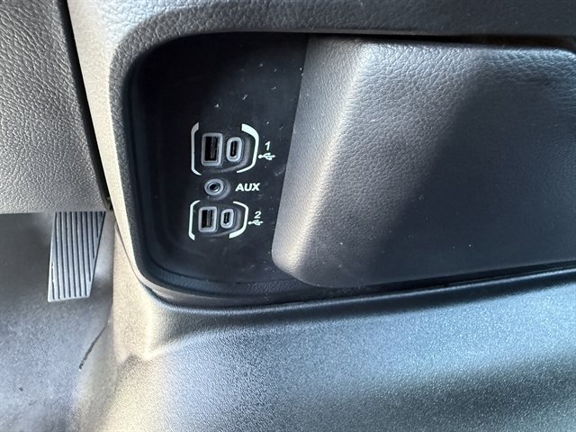 Used 2019 RAM 1500 Laramie AWD/4WD image 38