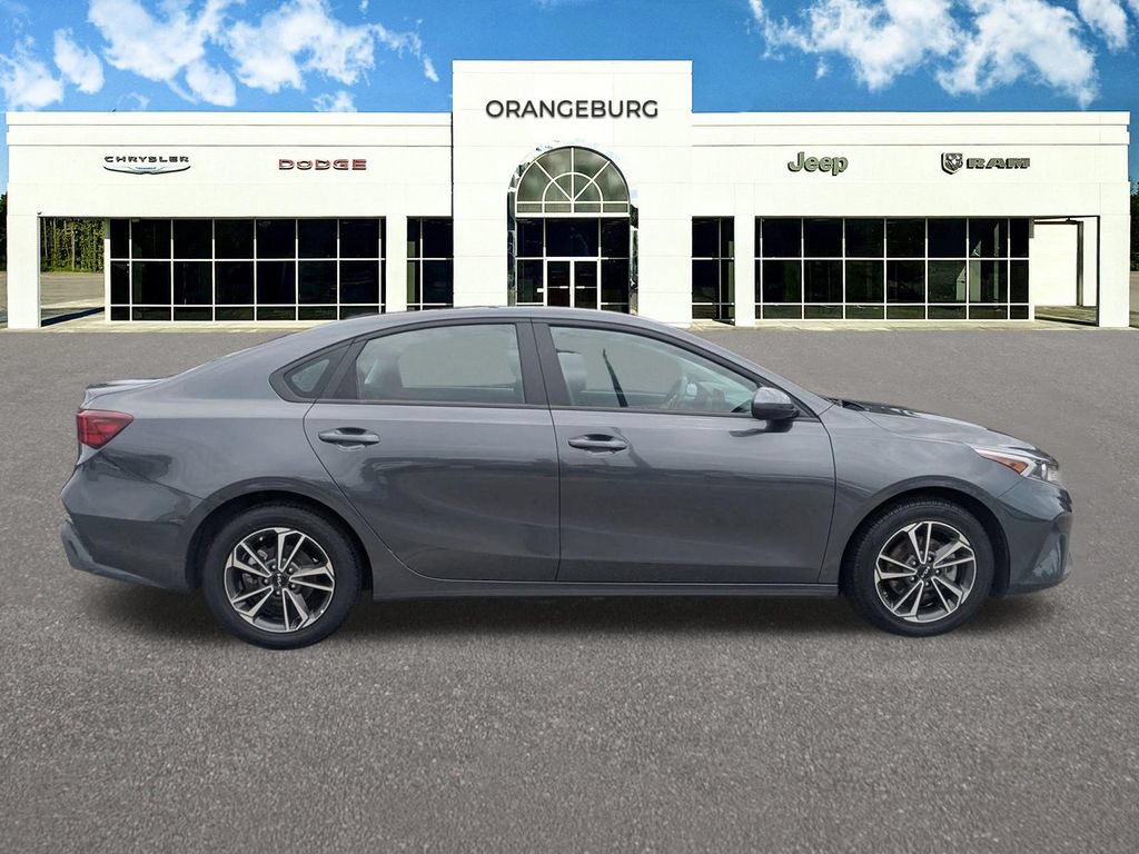 Used 2024 Kia Forte LXS FWD image 9