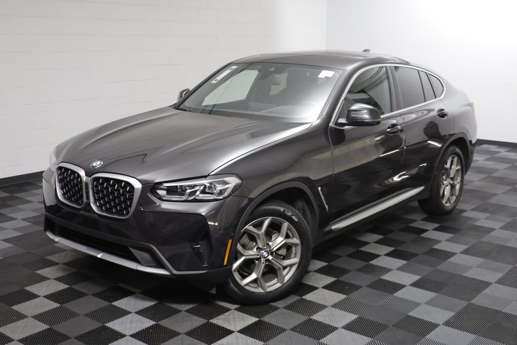Certified 2025 BMW X4 xDrive30i AWD/4WD image 2