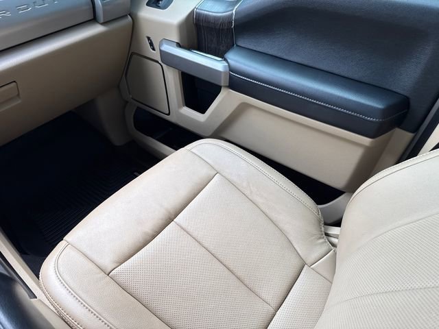 Used 2020 Ford F350 Lariat w/ Lariat Ultimate Package image 16
