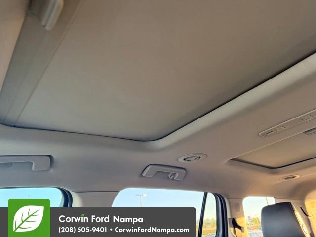 Used 2018 GMC Acadia Denali w/ Technology Package AWD/4WD image 13
