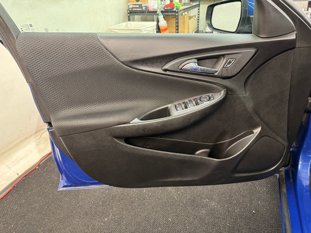 Used 2023 Chevrolet Malibu LT FWD image 14