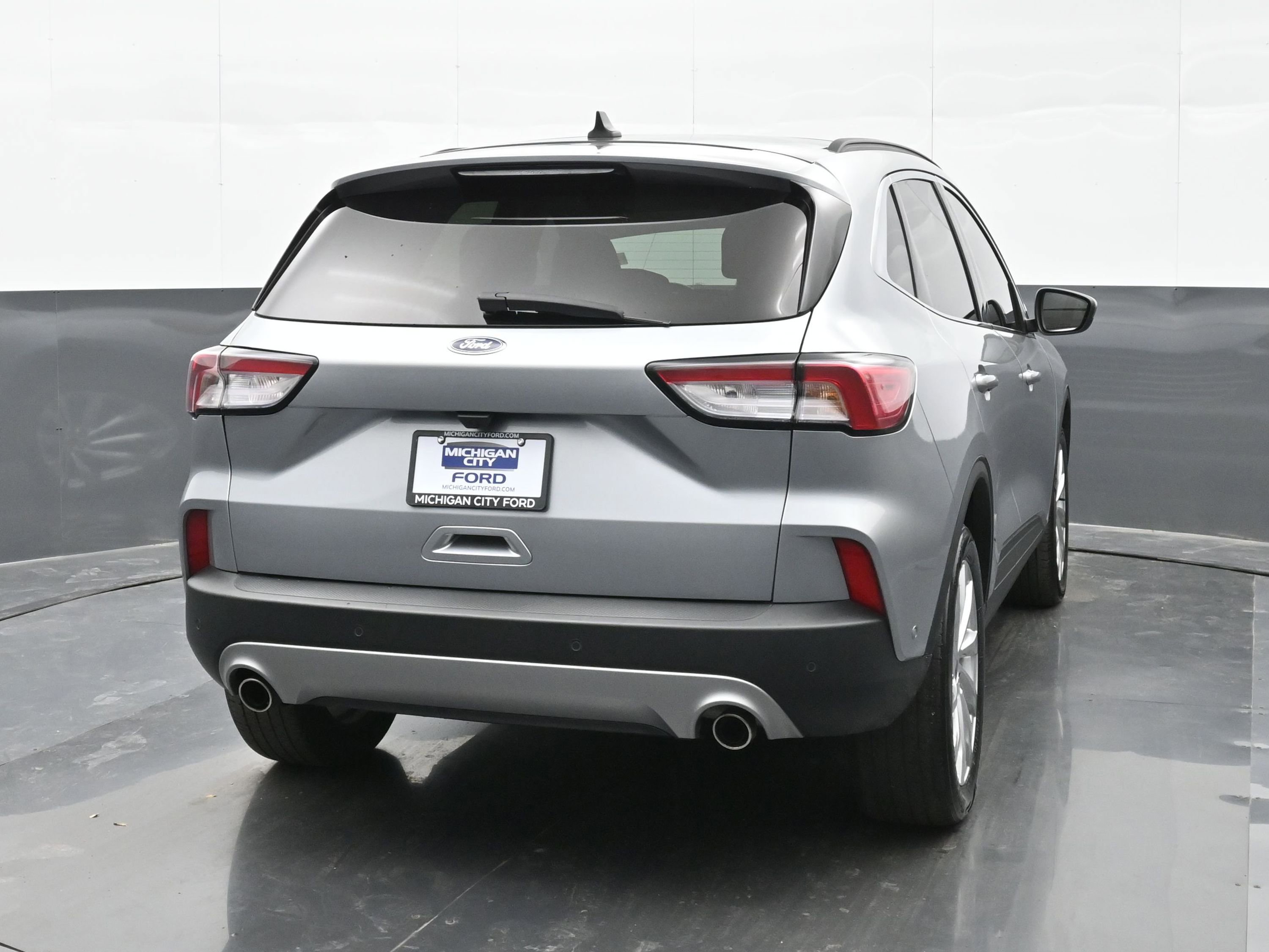 Used 2022 Ford Escape Titanium w/ Titanium Elite Package image 5