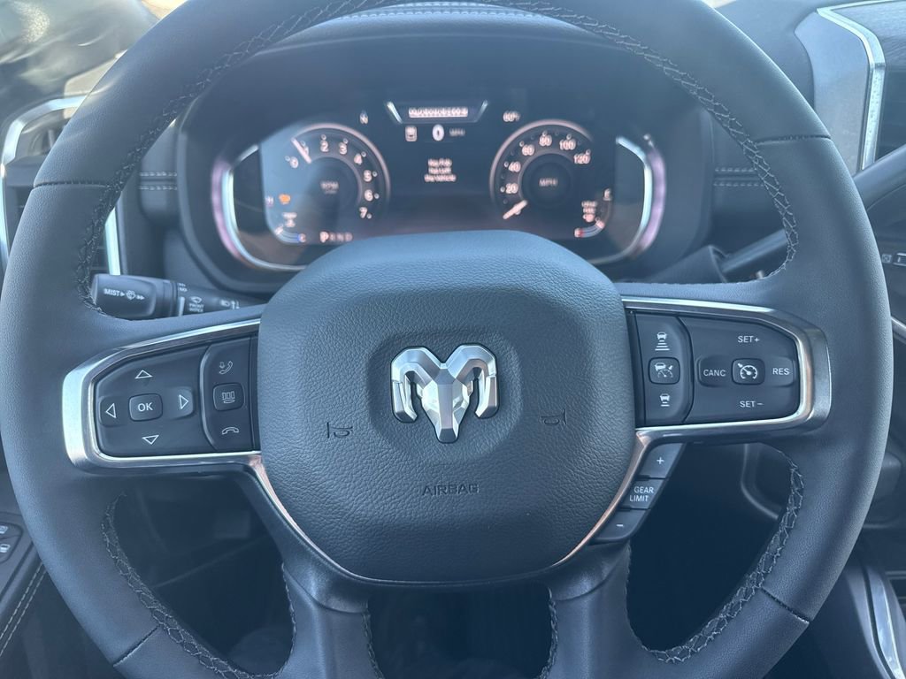 New 2026 RAM 2500 Laramie AWD/4WD image 13