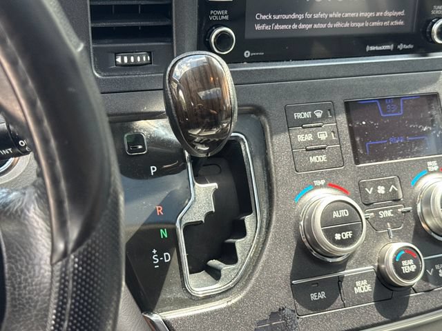 Used 2019 Toyota Sienna XLE FWD image 16