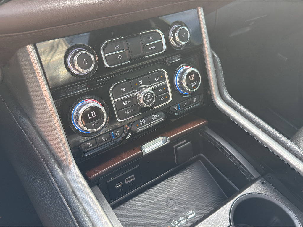 Certified 2021 GMC Yukon Denali w/ Denali Premium Package RWD image 28