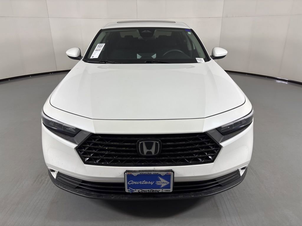 Used 2023 Honda Accord EX image 3
