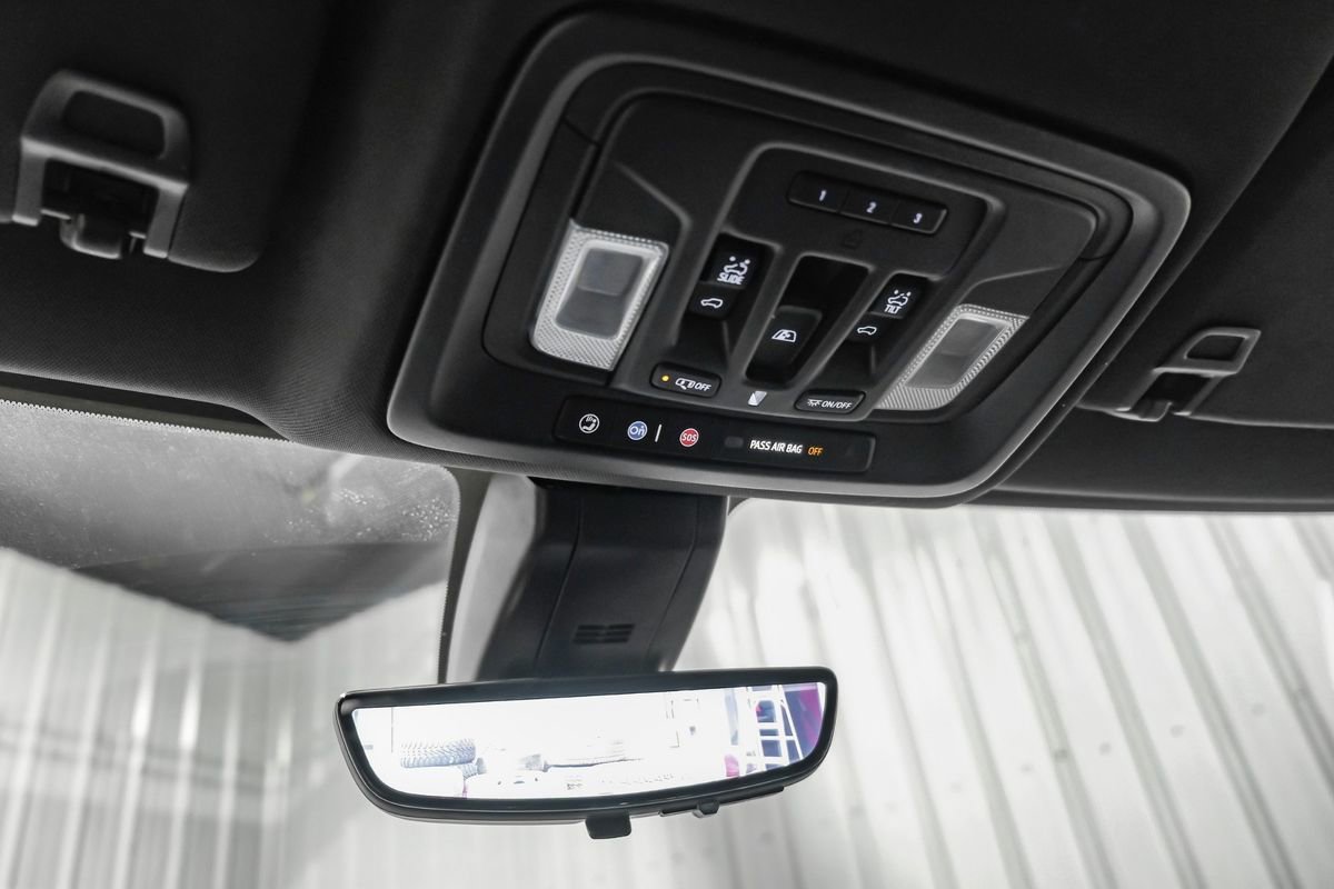Used 2022 Chevrolet Silverado 3500 High Country image 23