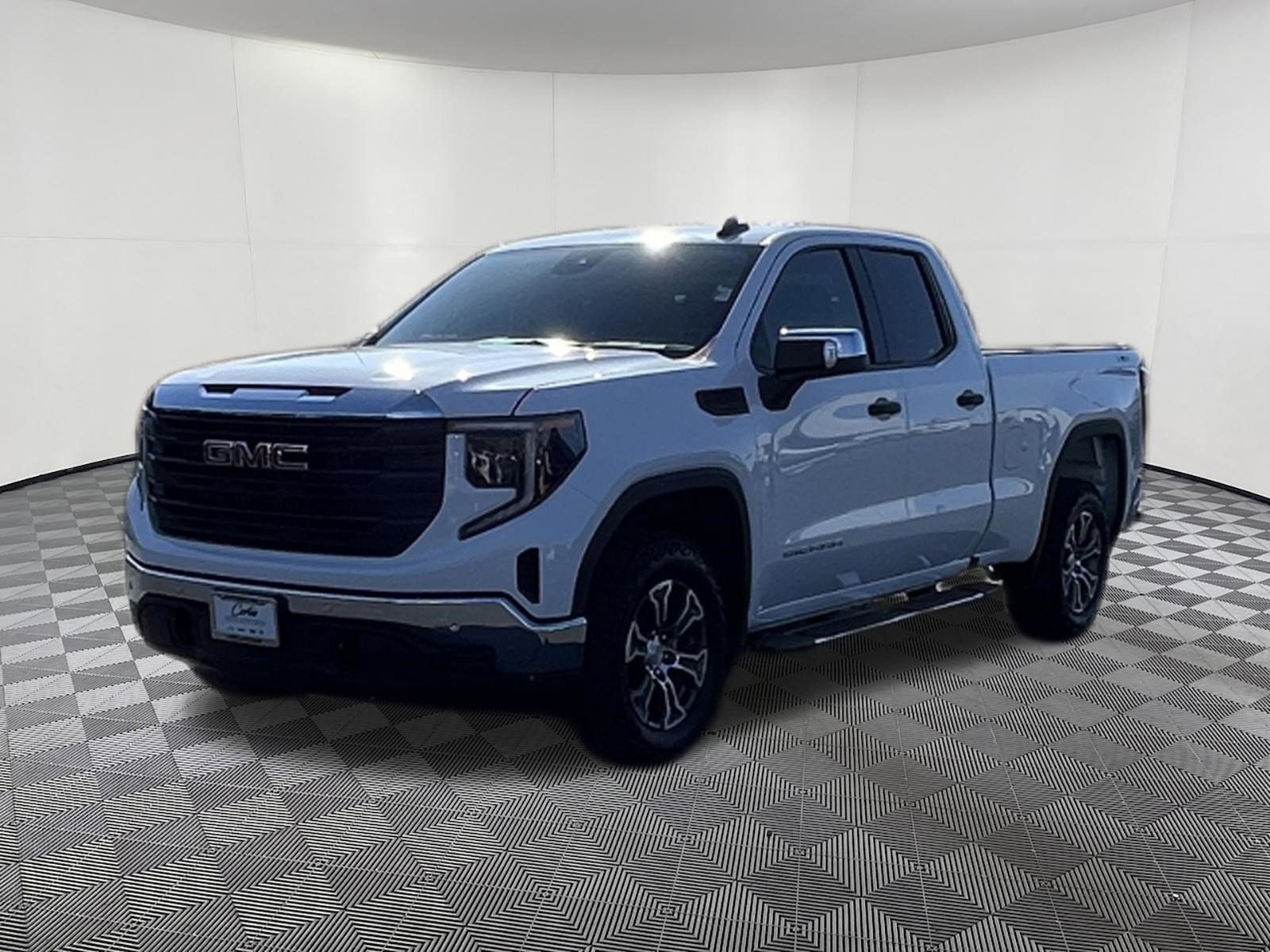 New 2026 GMC Sierra 1500 Pro w/ Pro Value Package image 3