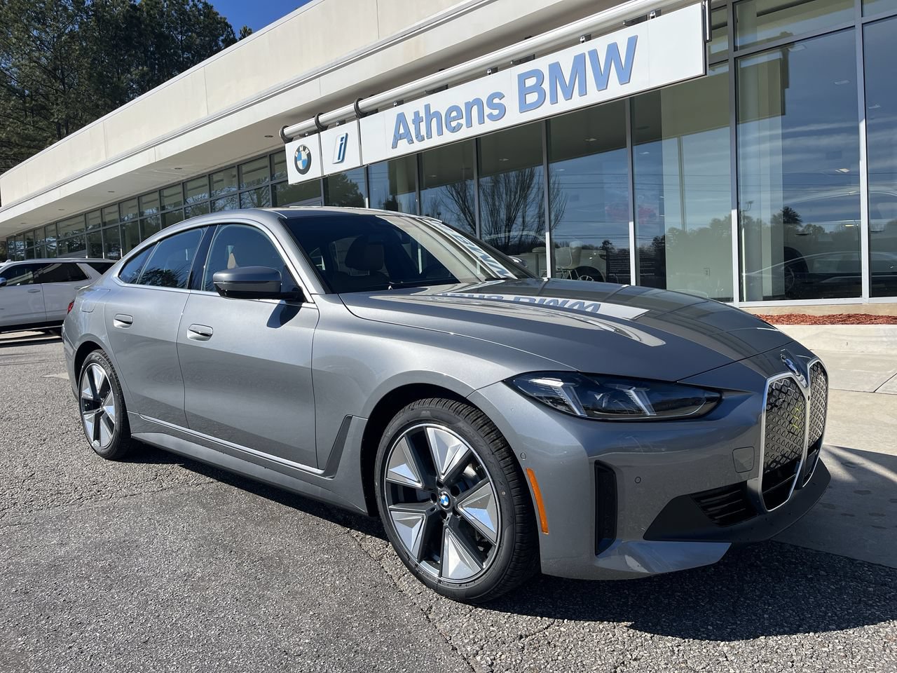 Certified 2026 BMW i4 eDrive40 w/ Premium Package RWD image 1