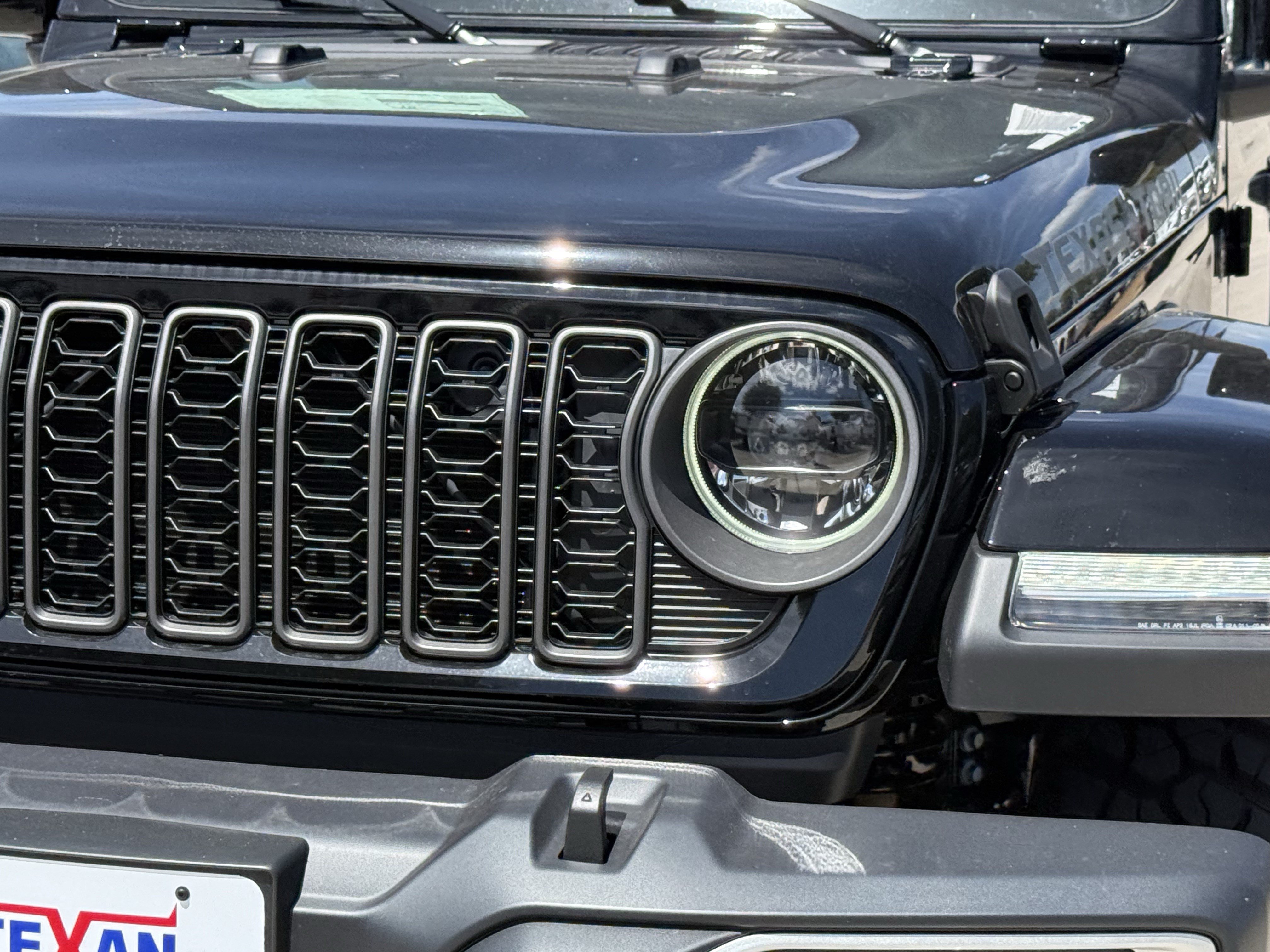 New 2026 Jeep Gladiator Sport AWD/4WD image 8