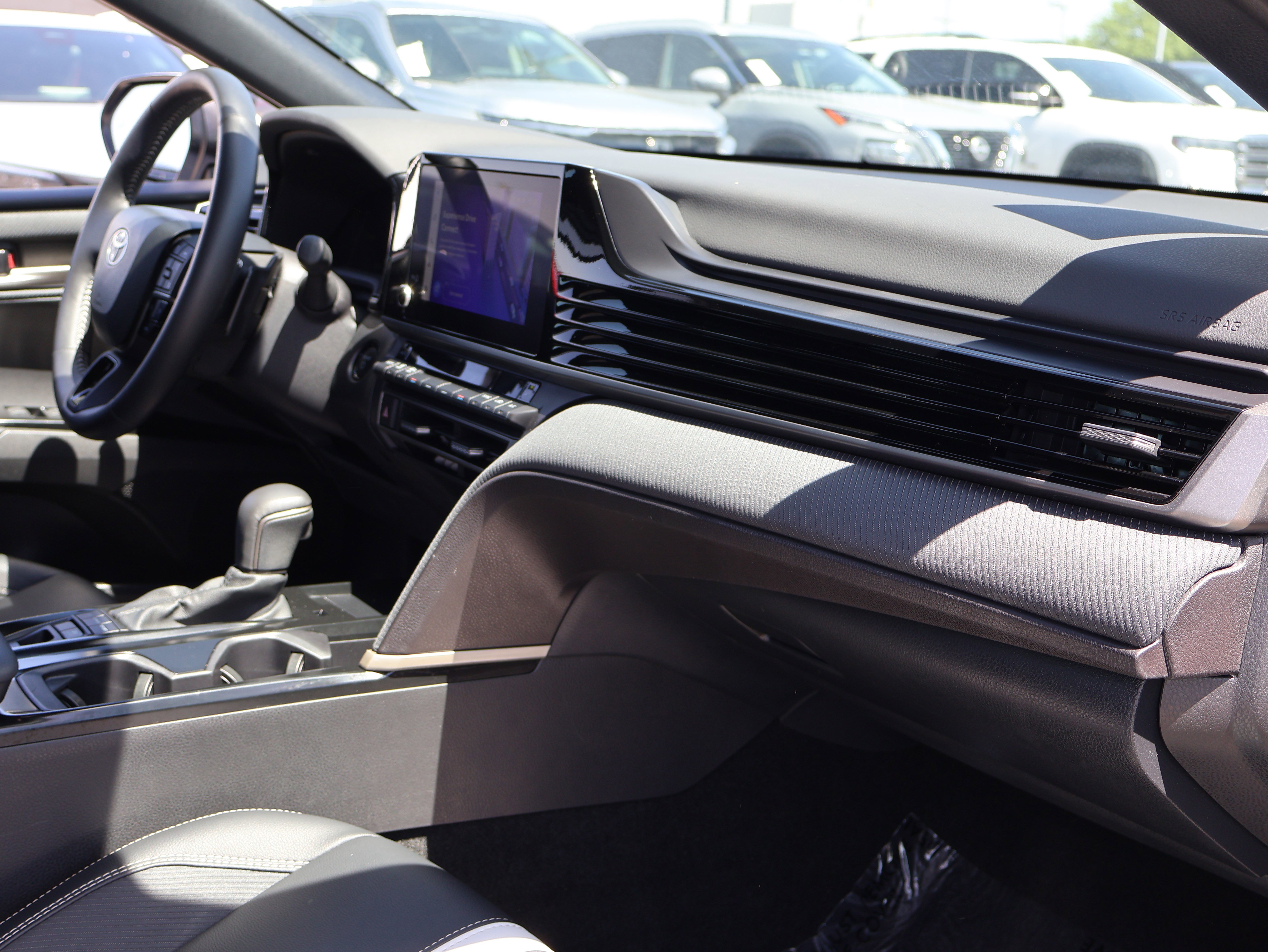 Used 2025 Toyota Camry SE FWD image 10