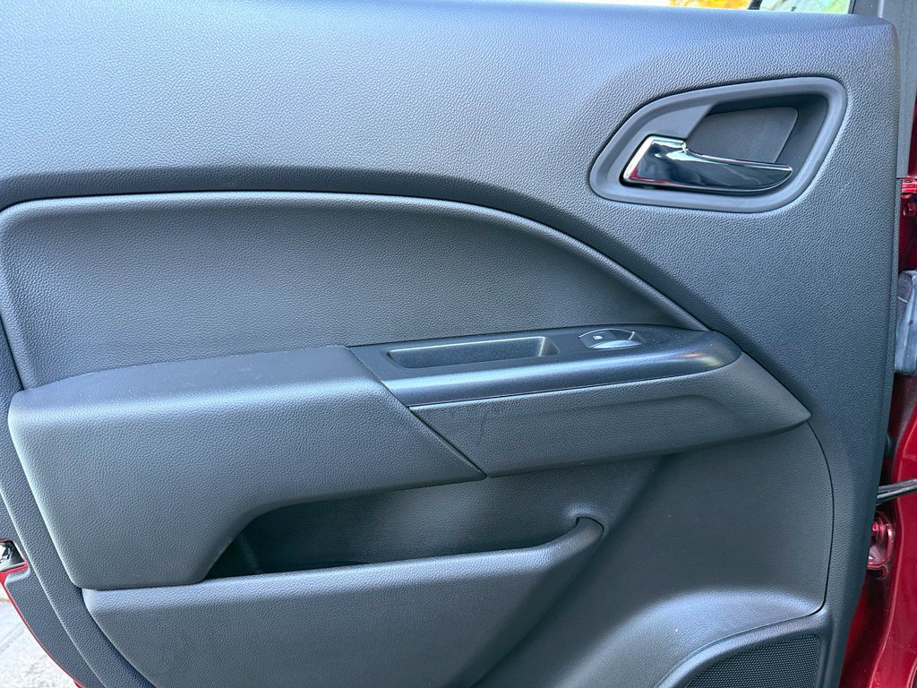 Used 2021 Chevrolet Colorado LT RWD image 32