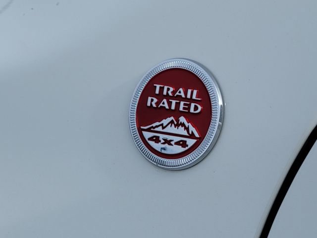 Used 2023 Jeep Renegade Trailhawk AWD/4WD image 15