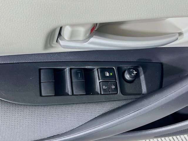 Used 2021 Toyota Corolla LE w/ LE Convenience Package FWD image 12
