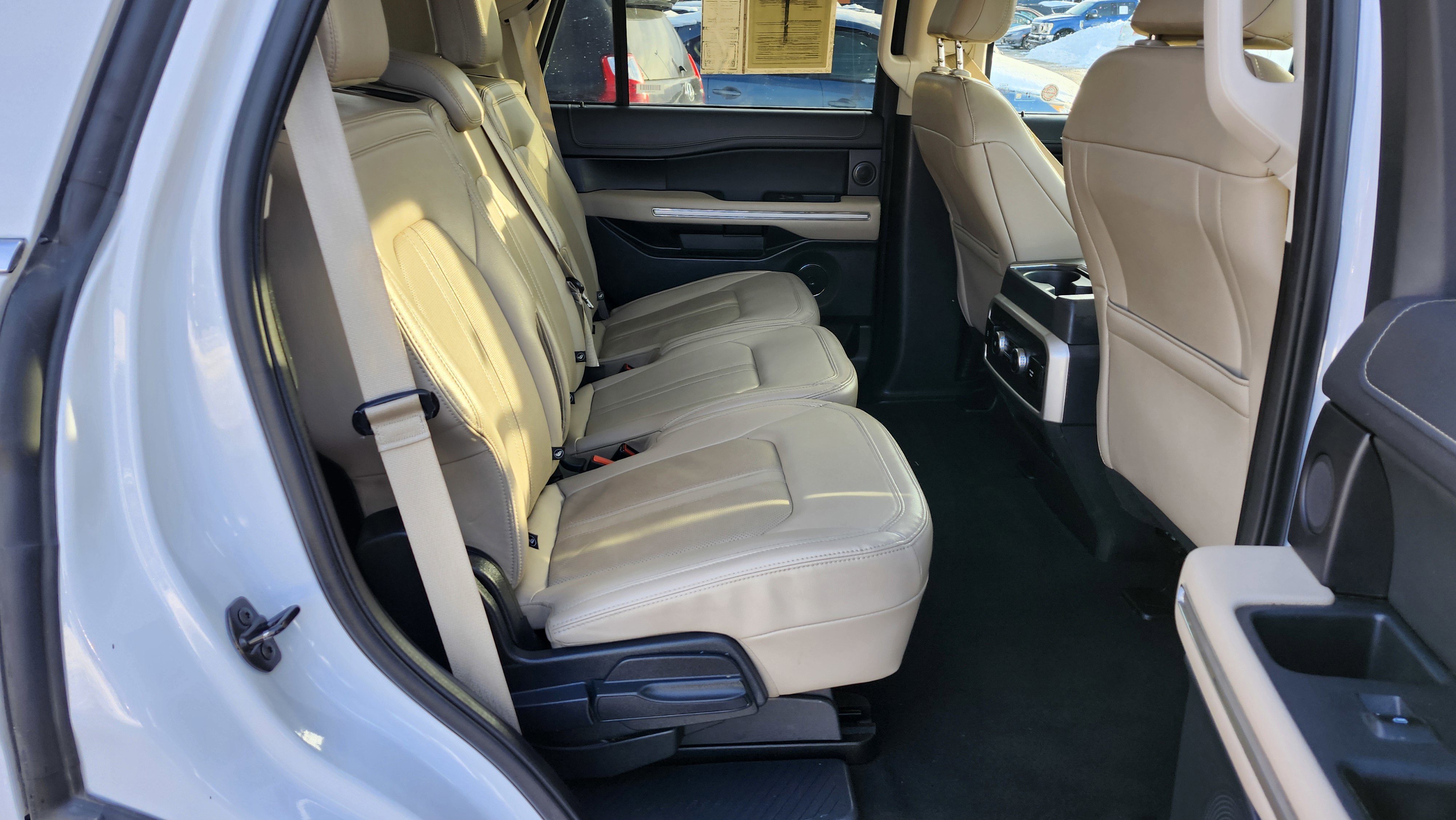 Used 2024 Ford Expedition Limited image 21