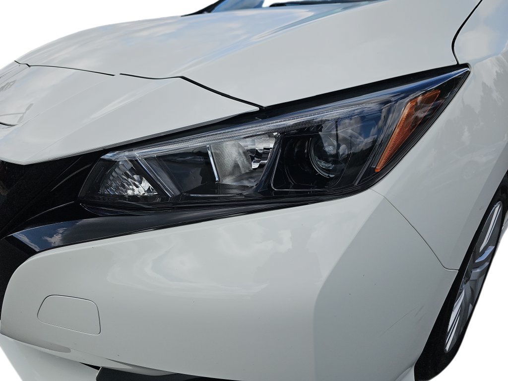 Used 2025 Nissan Leaf S FWD image 31