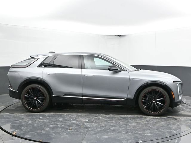 New 2025 Cadillac Lyriq Luxury image 11