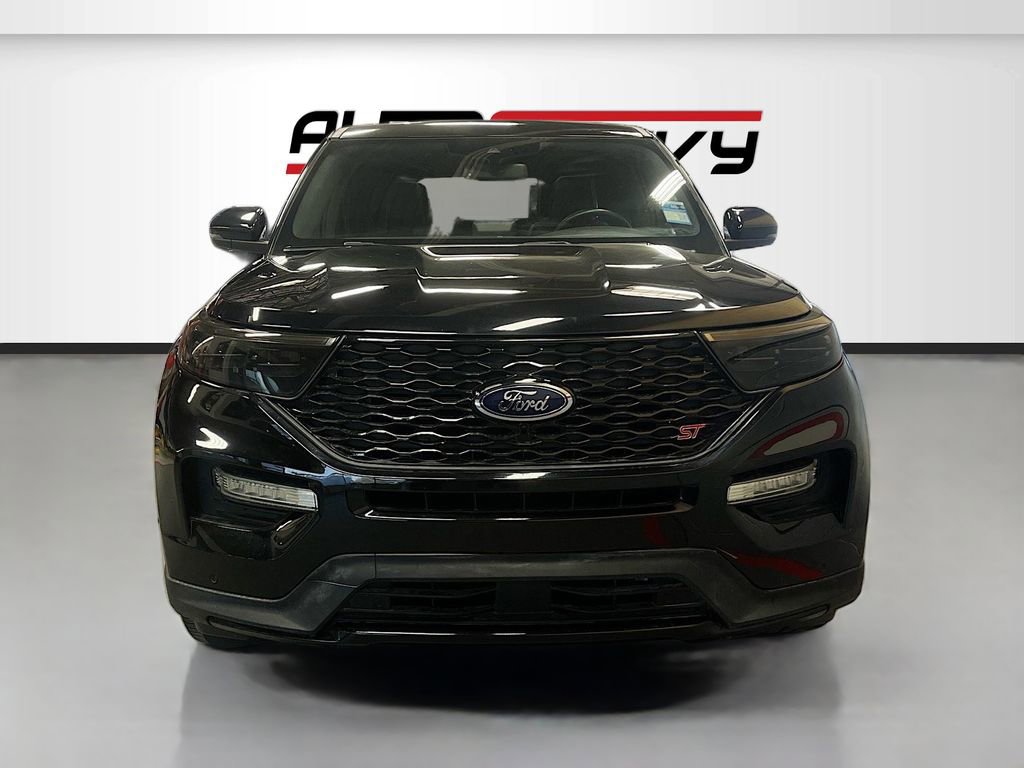 Used 2022 Ford Explorer ST w/ Equipment Group 401A image 2