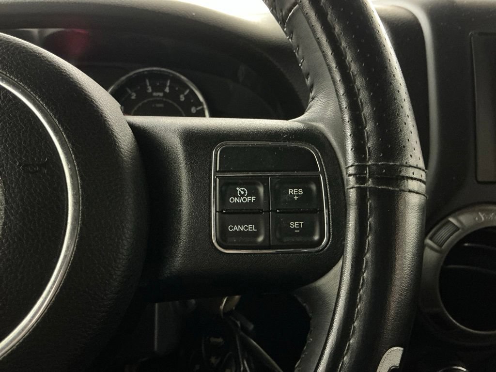 Used 2015 Jeep Wrangler Unlimited Sport w/ Connectivity Group AWD/4WD image 13
