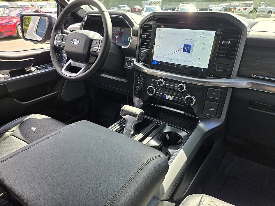 New 2025 Ford F150 Lariat w/ Equipment Group 501A Mid image 12