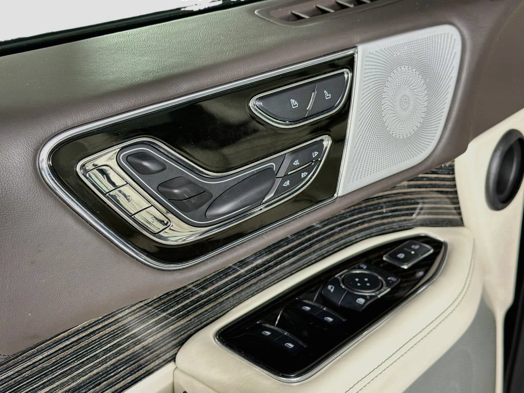 Used 2023 Lincoln Navigator L Black Label AWD/4WD image 18