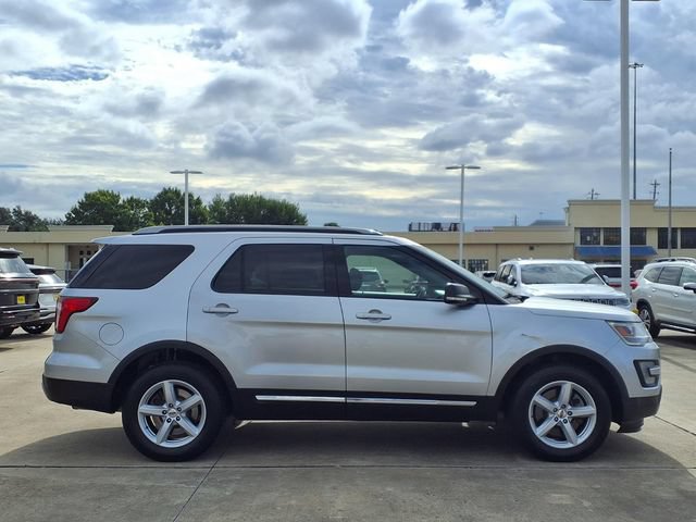 Used 2017 Ford Explorer XLT AWD/4WD image 21